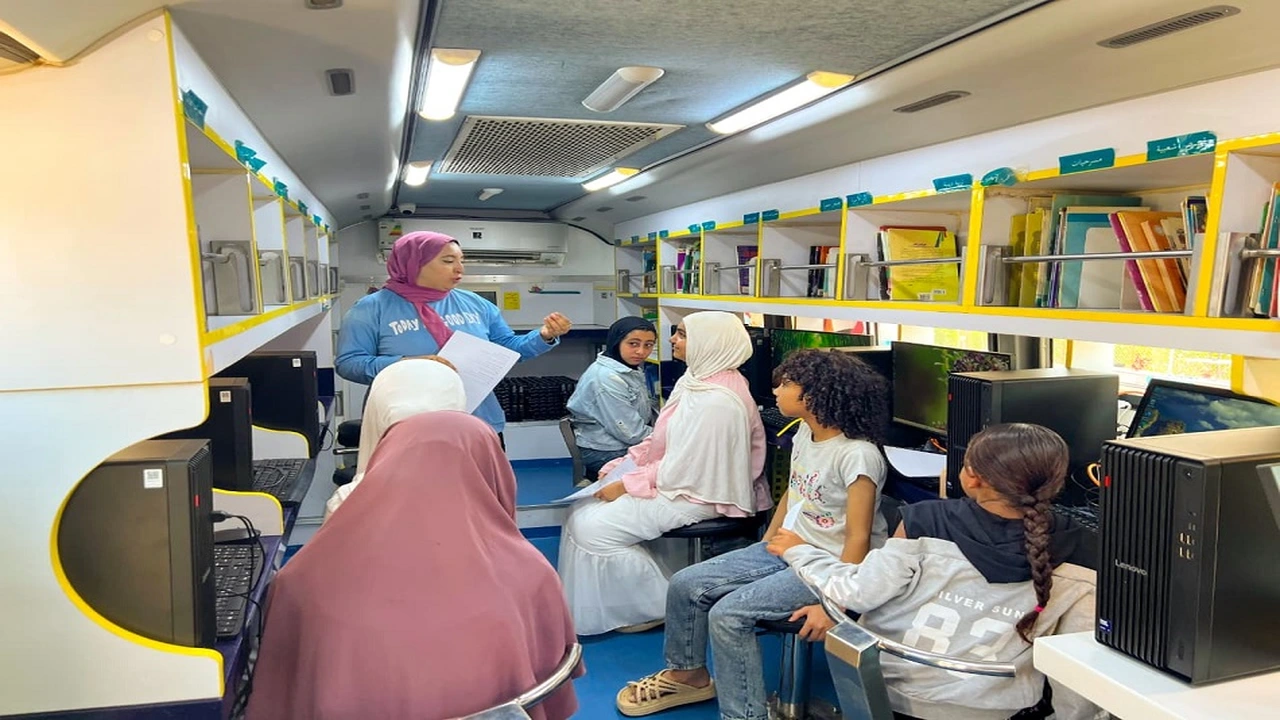 مكتبة مصر العامة تطلق قوافل «مصر تقرأ» للتدريب الرقمي في الشوارع